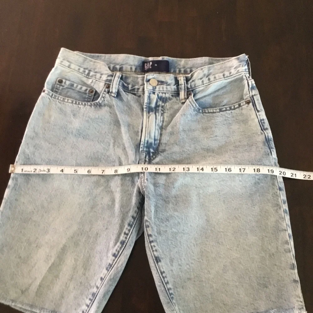 GAP Mid Rise Blue Jean Shorts with Raw Hem and Vintage Look